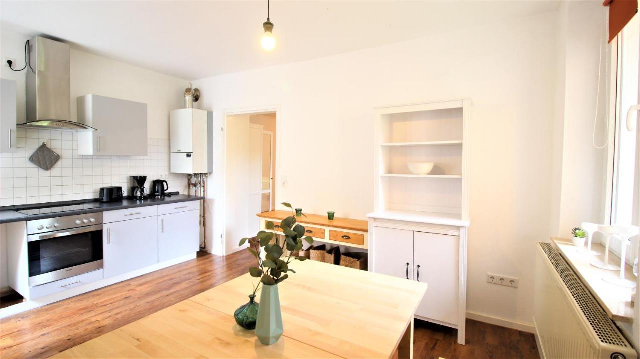 Zentral Wohnen - Inkl. Privatem Stellplatz Apartment Wurzburg Exterior photo