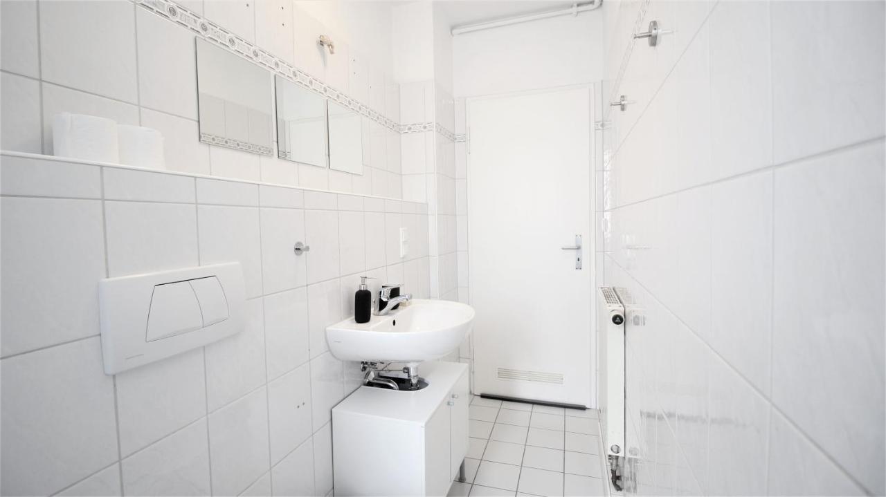 Zentral Wohnen - Inkl. Privatem Stellplatz Apartment Wurzburg Exterior photo